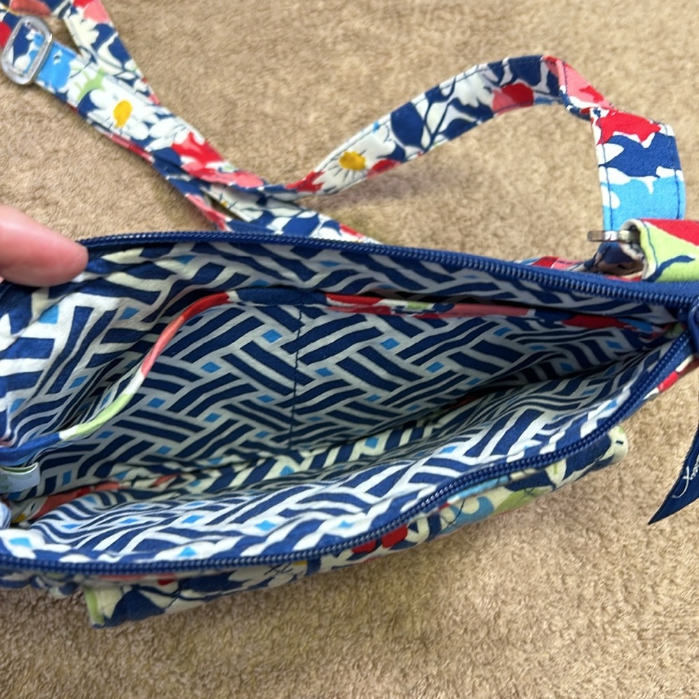 Vera Bradley crossbody bag- blue paisley - Picture 4 of 9